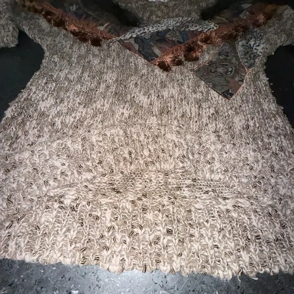 Vintage 1980s Oversized Faux Fur Trim  Animal Print Tassels Chunky Knit SZ SMALL